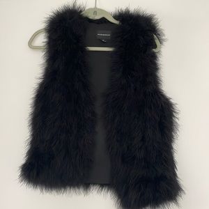 Club Monaco Faux Fur Vest. Size xs. Black